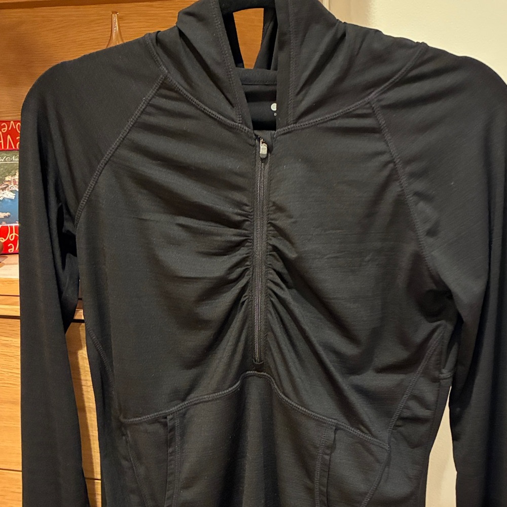 VGUC-Athlete Black Cover-Up, 3/4 Zip, Pockets, XS